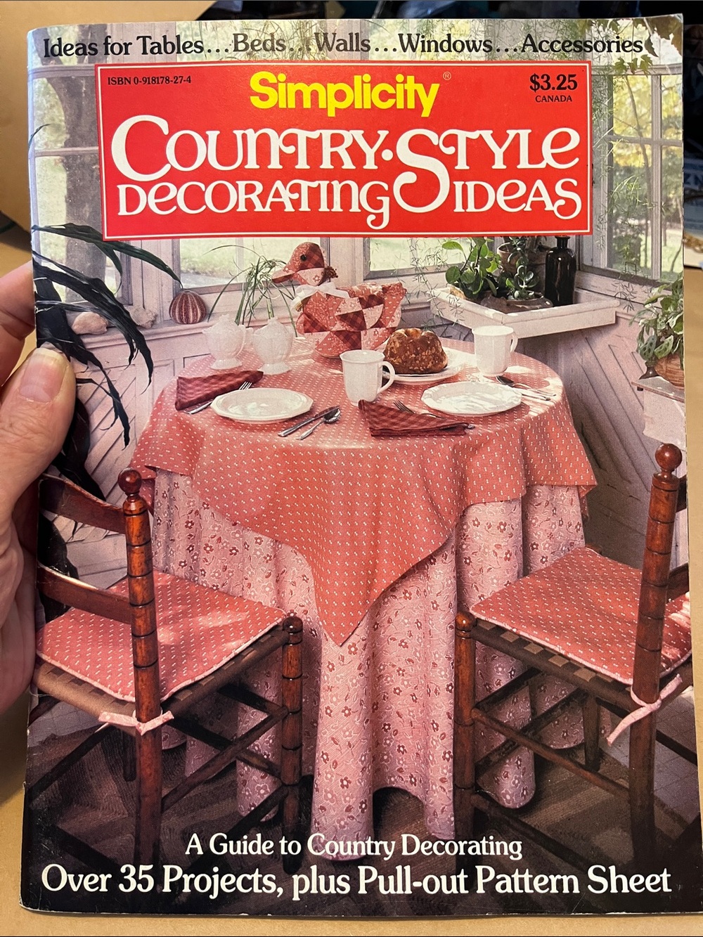 Vintage Simplicity Country Style Decorating Ideas 1982